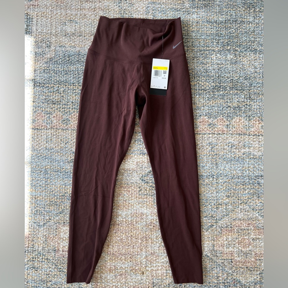 NWT Nike Women’s Zenvy Gentle Support Leggings